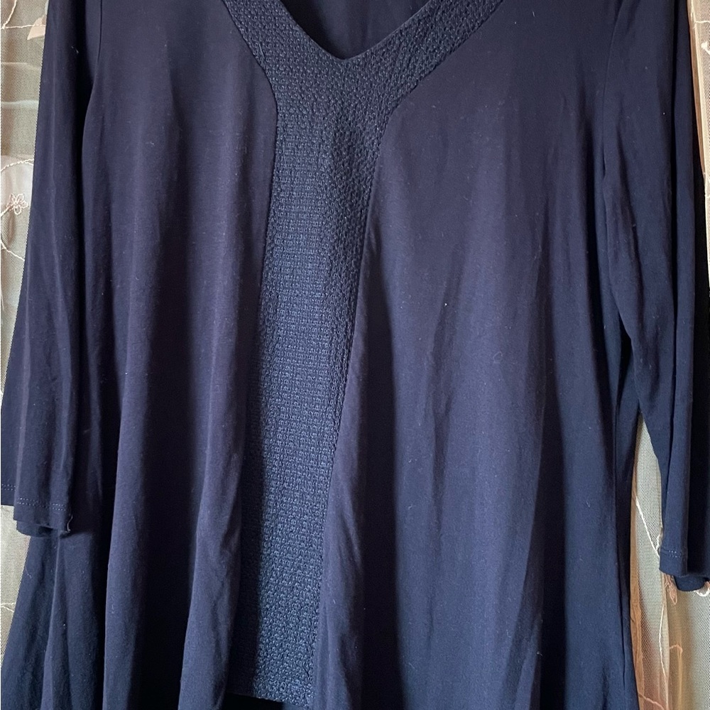 Black long sleeve top v- neck